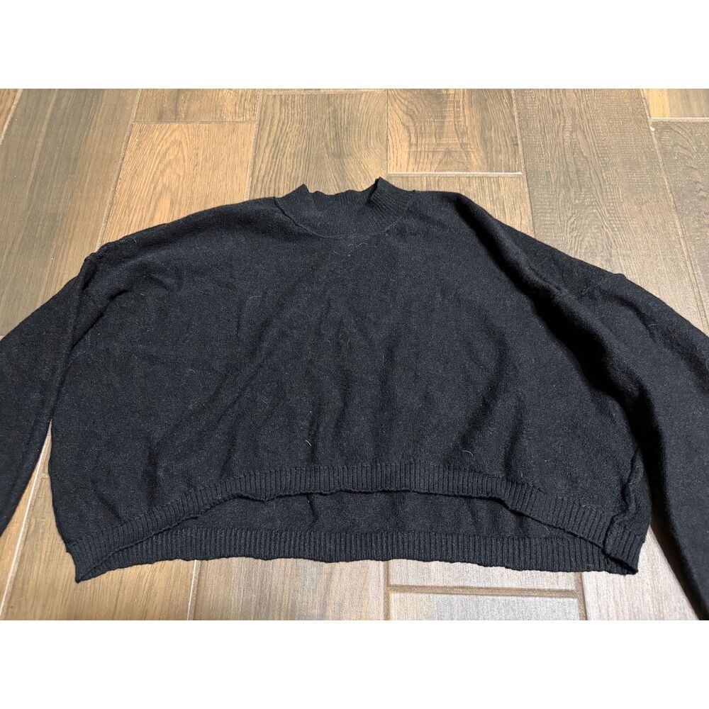 Double Zero Crop Sweater